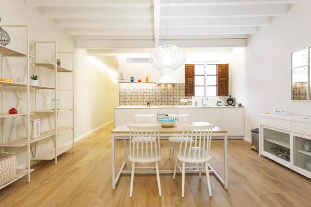 Cream Homes La Rambla, Turismo De Interior Apartment *